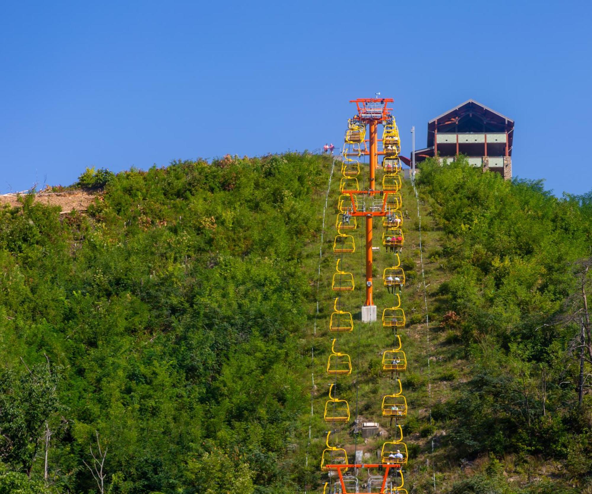 Moonshine Chalet, Hot Tub, Pool Access, Wifi, 1089 Free Tickets Each Paid Day, Dollywood And More Gatlinburg Exterior photo